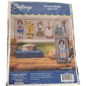 Craftways 270927 EMMA GRACE Paper Doll GIRL + Outfits 13‎ Pcs Plastic Canvas